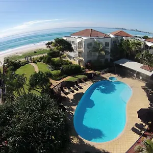 Golden Riviera Absolute Beachfront Resort Gold Coast